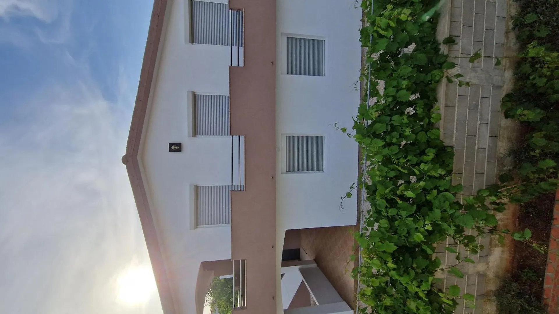 Gemuetliche Erdgeschosswohnung Ema Mit Terrasse Vir Chorvatsko