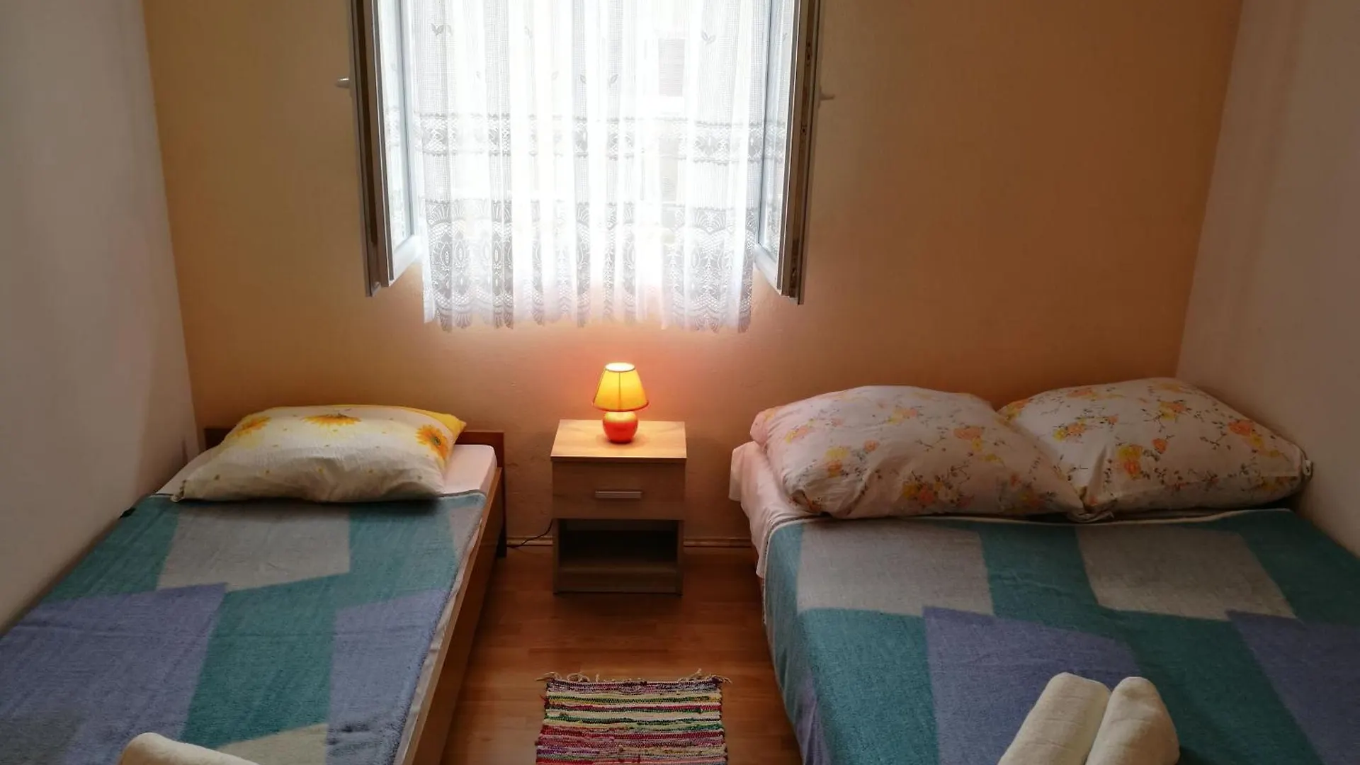Apartmán Gemuetliche Erdgeschosswohnung Ema Mit Terrasse Vir Chorvatsko